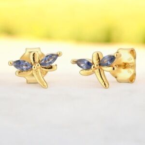 Exquisite Tanzanite Dragonfly-Shaped Stud Earrings - Unique and Elegant Design